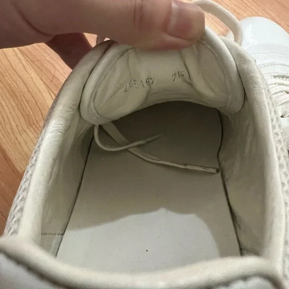 Gucci Sneakers - Picture 3 of 4